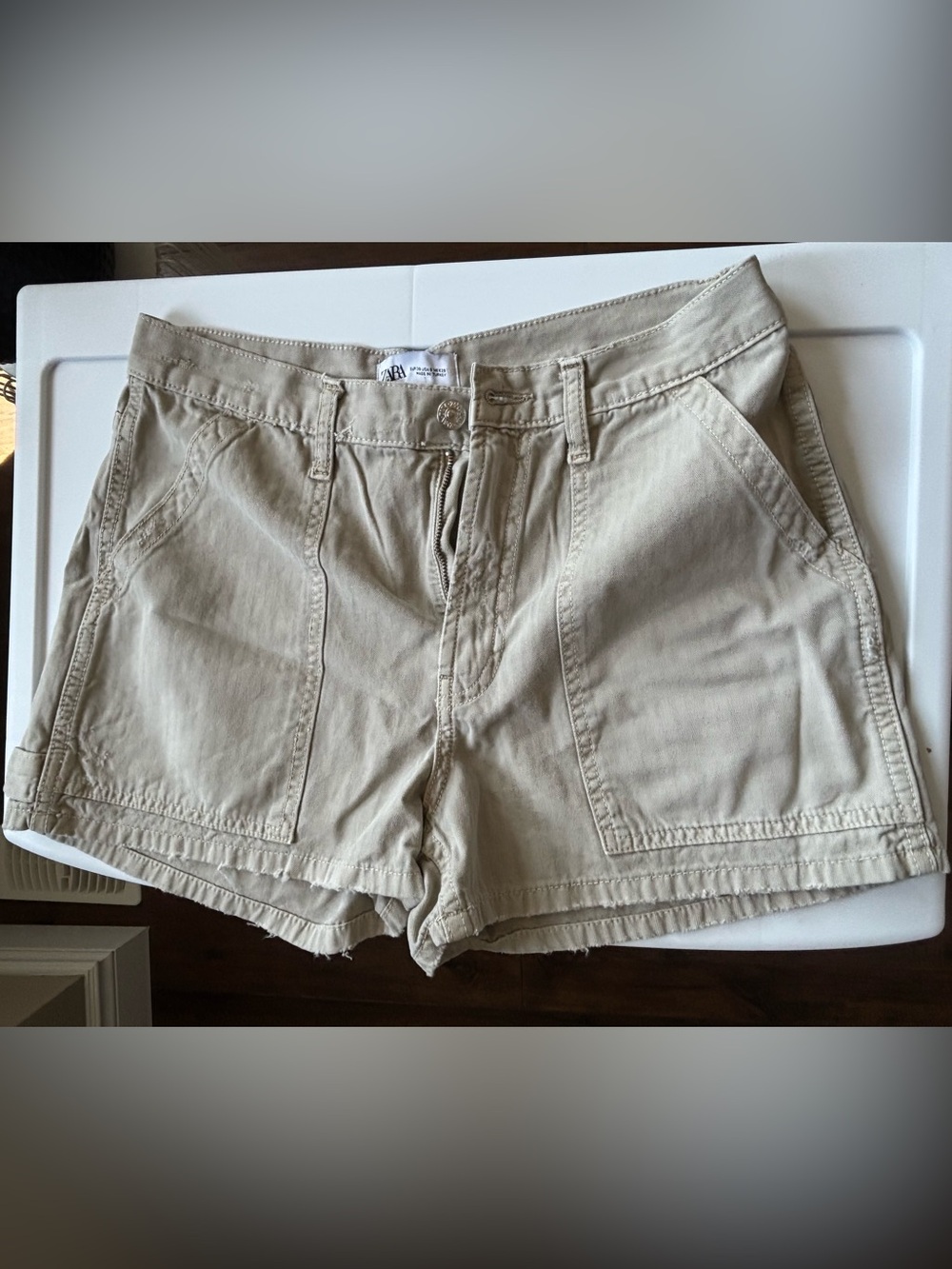 ZARA NWOT light green Cargo Shorts